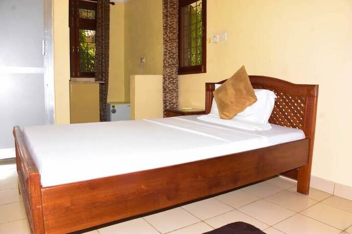 Room 3 of 21