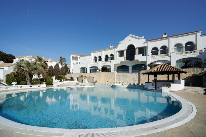 Pool Hotel