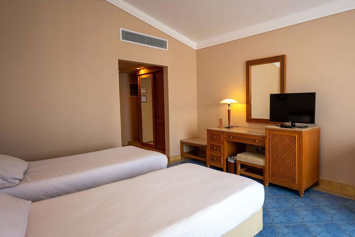 Room 31 of 125