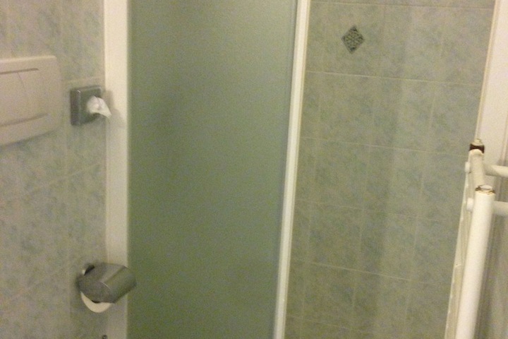 Room 72 of 142