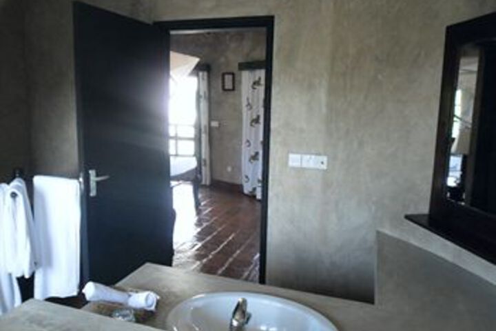 Room 3 of 60