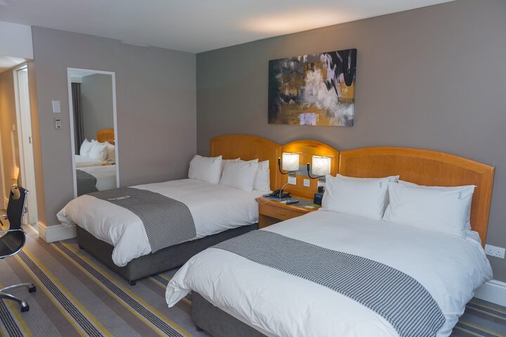 Room 20 of 104