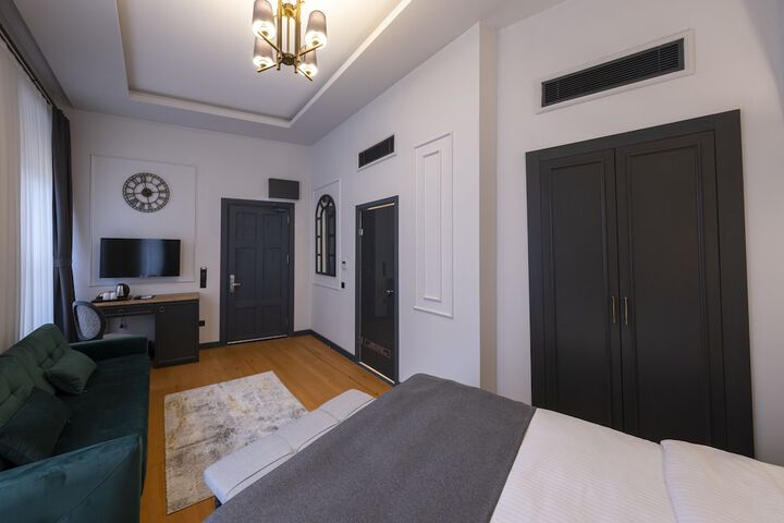 Room 40 of 134