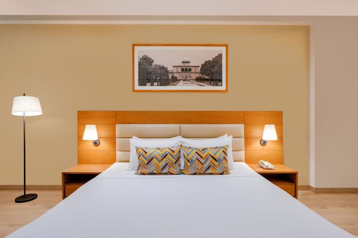 Room 12 of 44