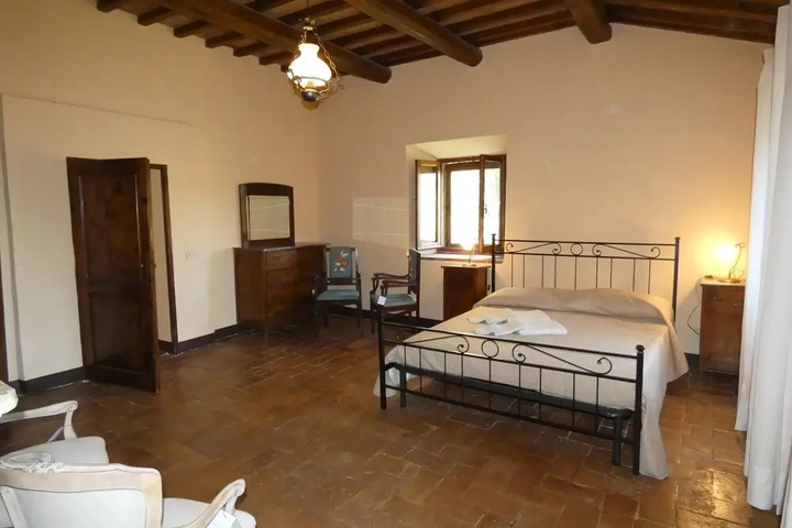 Room 5 of 23