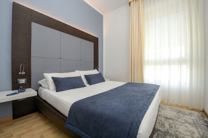 Room 16 of 43