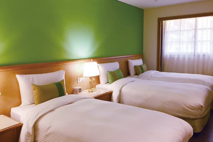 Room 13 of 52