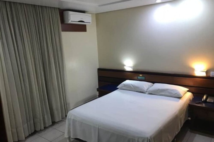 Room 25 of 44