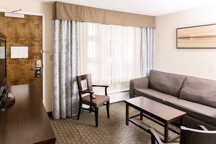 Room 17 of 47