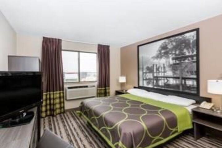 Room 30 of 49