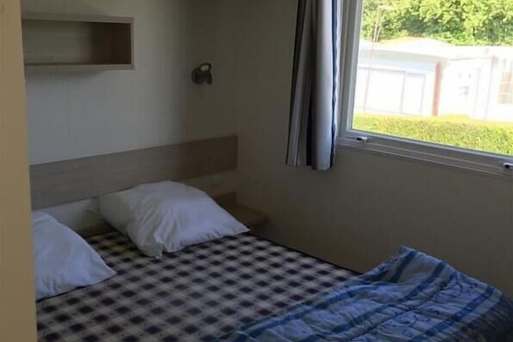 Room 4 of 25