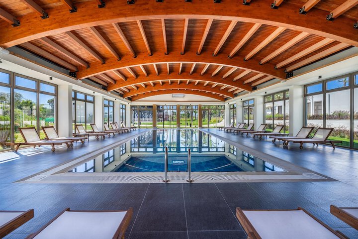 Pool 42 of 137