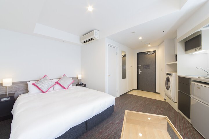 Room 15 of 38