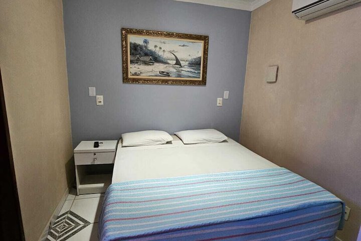 Room 7 of 63