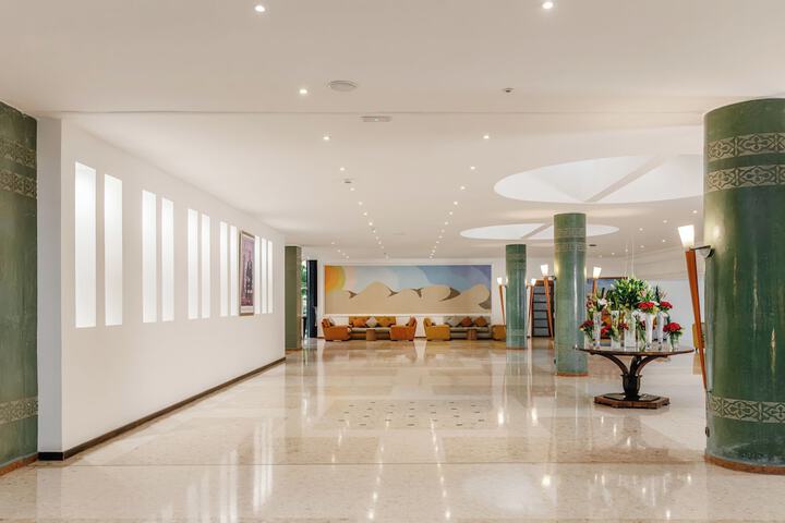 Hotel Interior 6 of 184