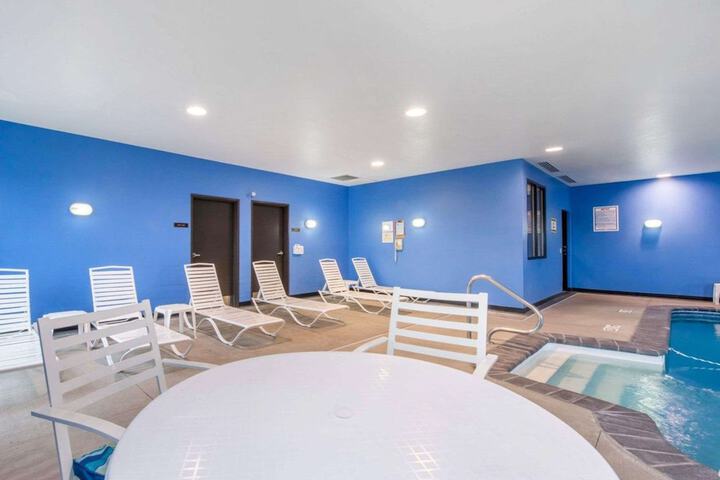 Pool 12 of 26
