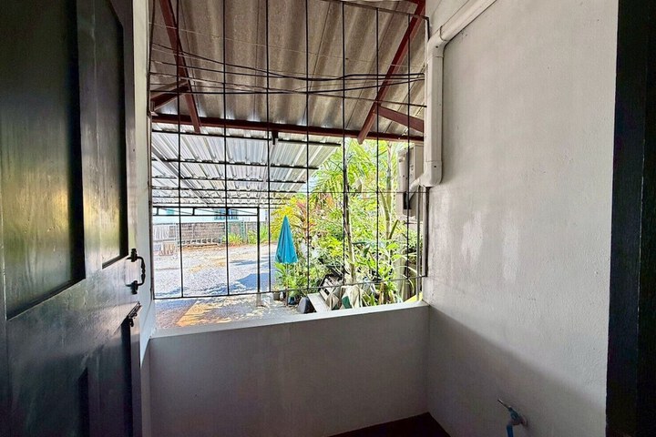 Room 16 of 73