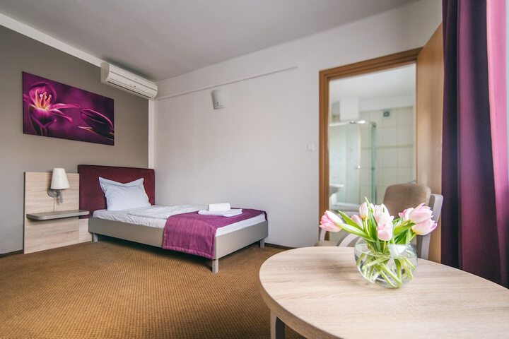 Room 4 of 39