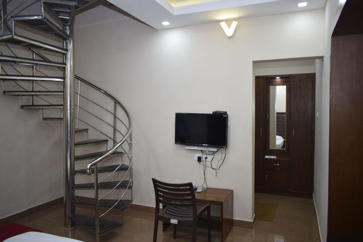 Room 14 of 33