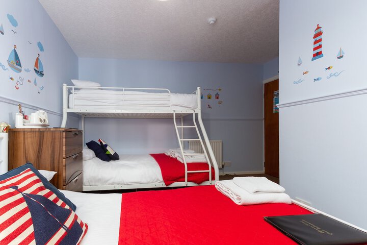 Room 18 of 50