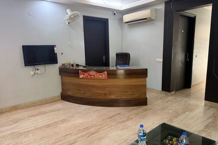 Royal Inn in Gurugram