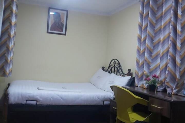 Room 14 of 26