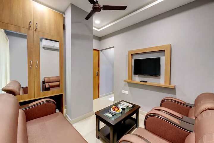 Room 8 of 19