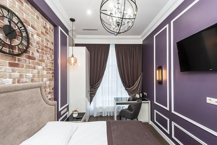Room 10 of 40