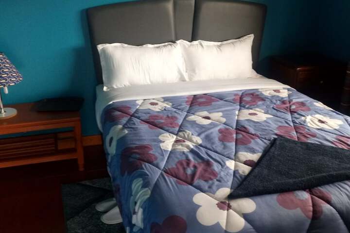 Room 6 of 15