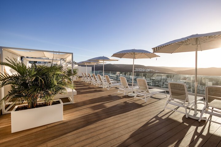Sundeck 192 of 202