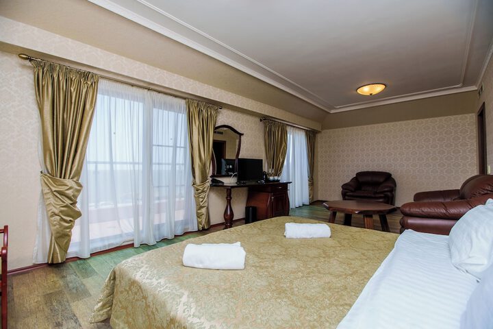 Room 34 of 97
