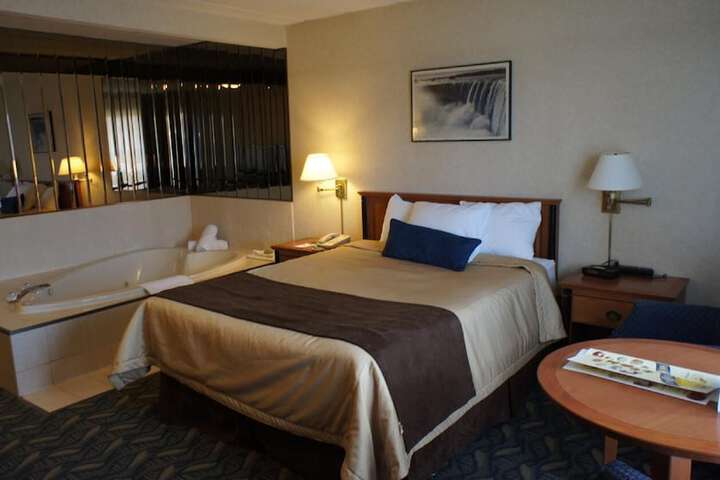Room 20 of 108