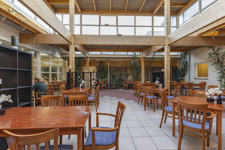 Dining 50 of 69