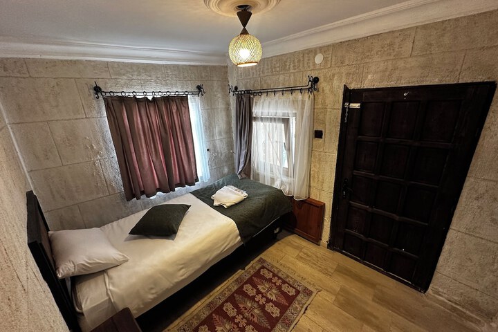 Room 44 of 83