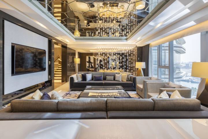 Room 48 of 170