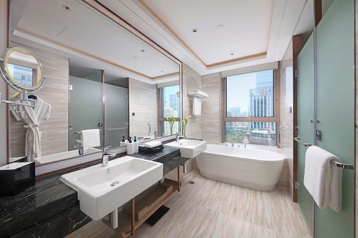 Exterior of Intercontinental Xiamen by IHG