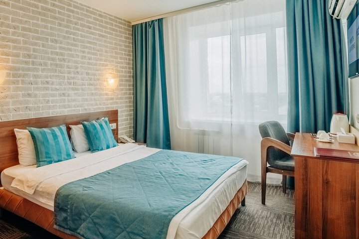 Room 15 of 94
