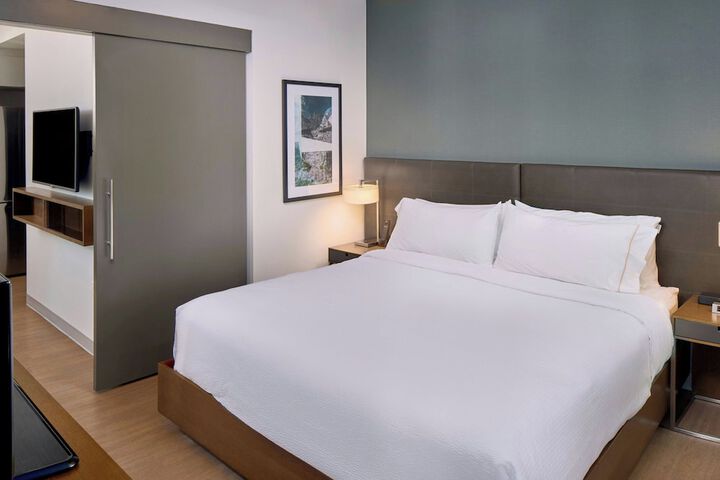 Room 10 of 43