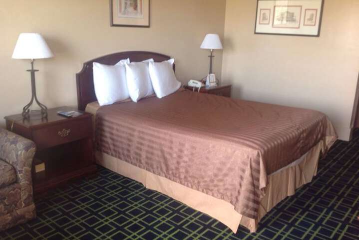 1 King Bed (2 of 2)