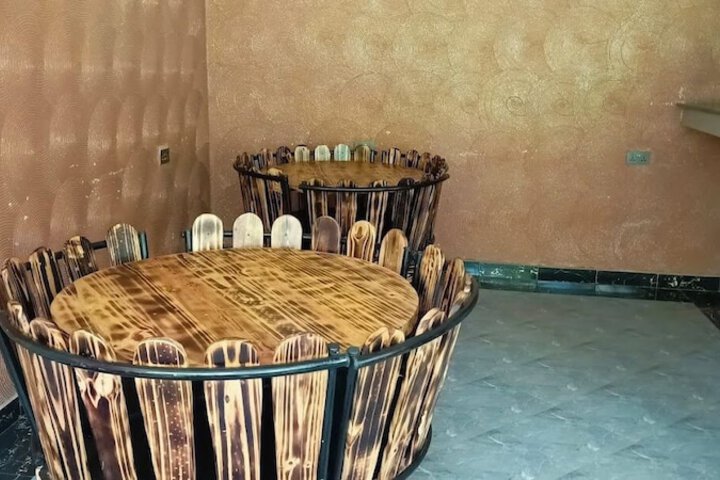 Dining 15 of 45