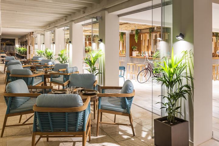 Hotel Lobby