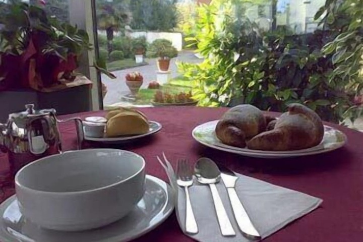 Breakfast/Coffee Service 29 of 58