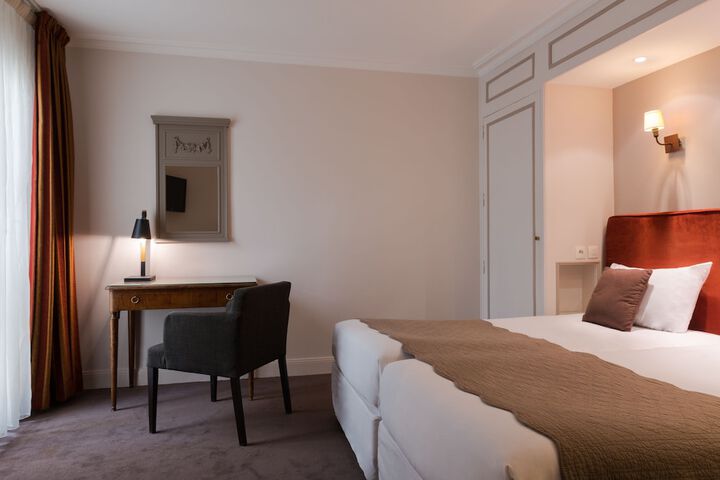 Room 5 of 22