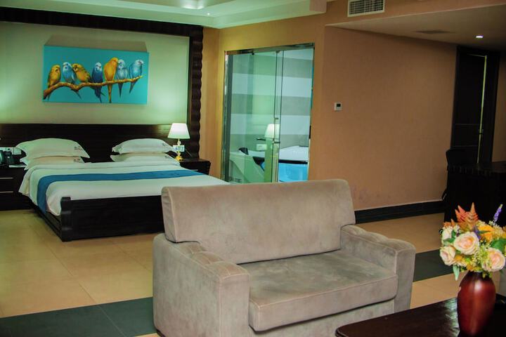 Room 20 of 41