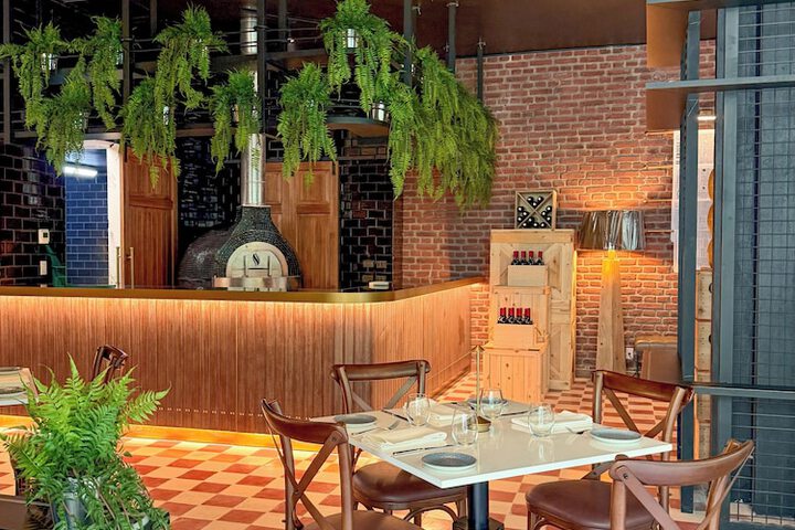 Dining 107 of 143