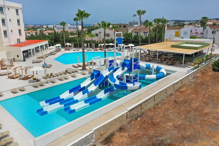 Pool 50 of 90
