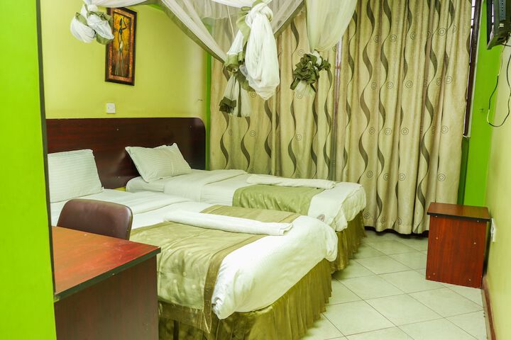 Room 34 of 44