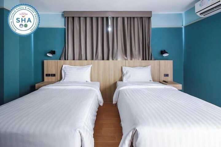 Room 5 of 11