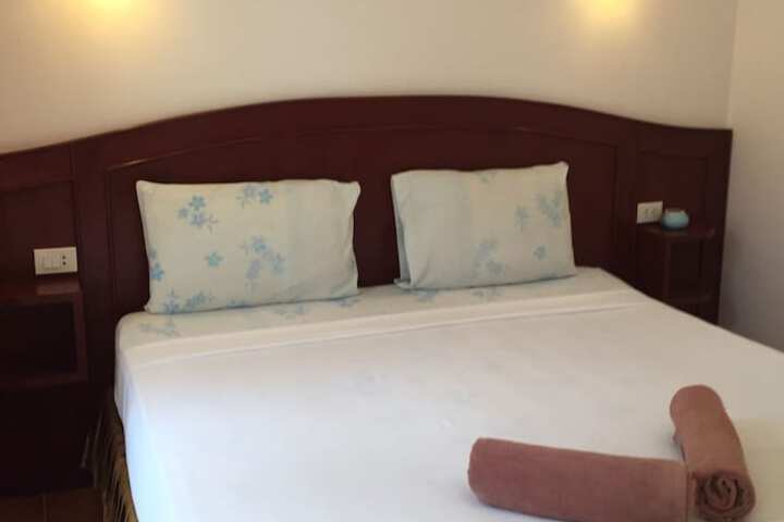 Room 9 of 53