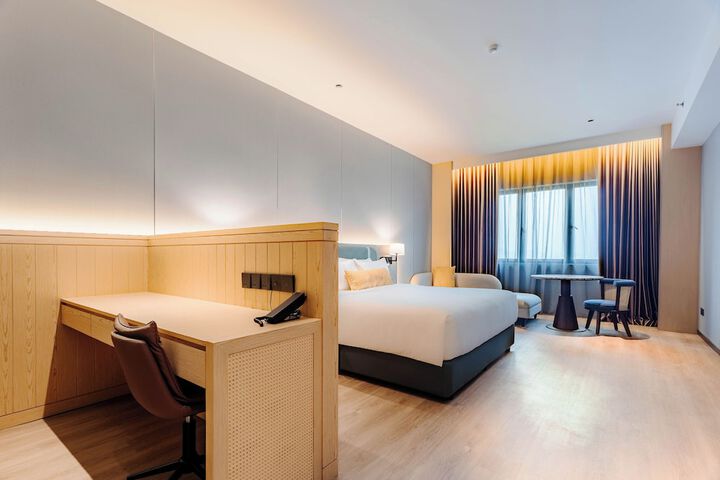 Room 52 of 105